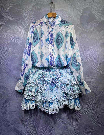 Blusa Estampada con Cuello de Pie y Falda Hueca Asimétrica - Image 3