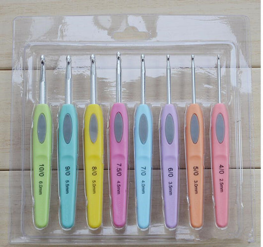 Juego de 8 Piezas de Ganchos para Crochet y Agujas de Tejer con Mango LED - Image 11