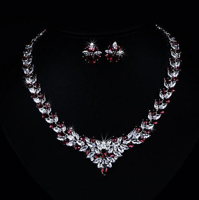 Conjunto de Collar Studs con Flores de Circón