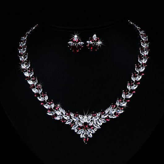 Conjunto de Collar Studs con Flores de Circón