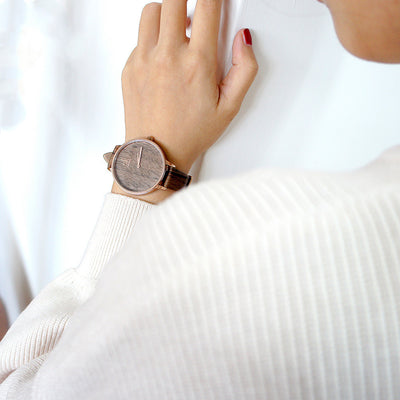 Reloj de Cuarzo para Mujer con Agujas de Madera - Image 3