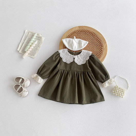 Vestido Princesa Niña con Cuello de Encaje y Solapas