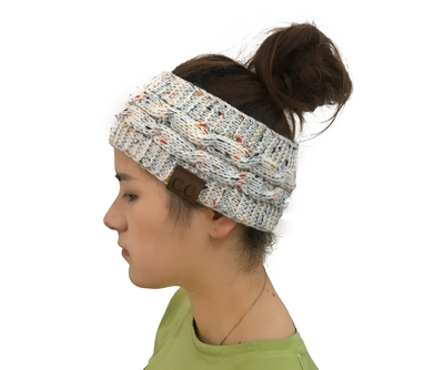 Gorro Tejido Invierno para Mujer con Agujero para Coleta - Beanie Cálido de Punto Trenzado - Image 4