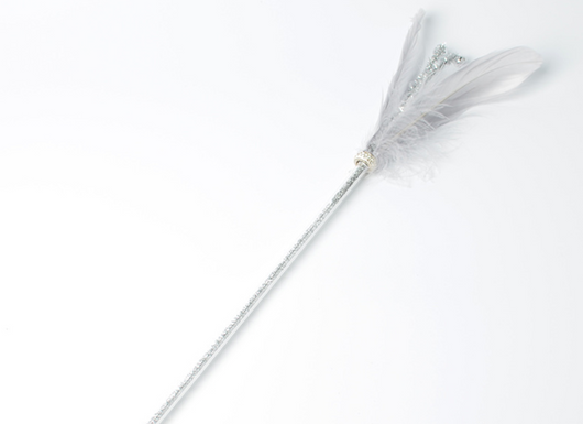 Pluma Larga con Cascabel Interactivo - Image 7