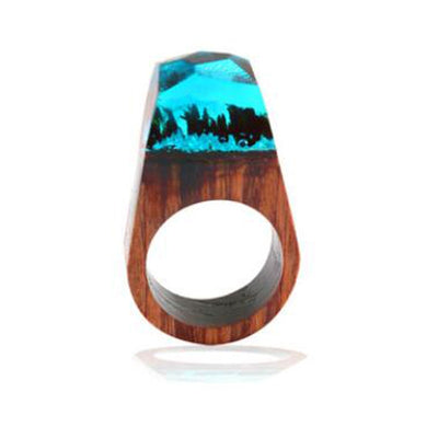 Anillo Étnico de Resina con Punta de Madera