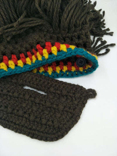 Gorro de Lana Tejido a Mano con Barba Postiza - Disfraz Cómico Unisex - Image 4
