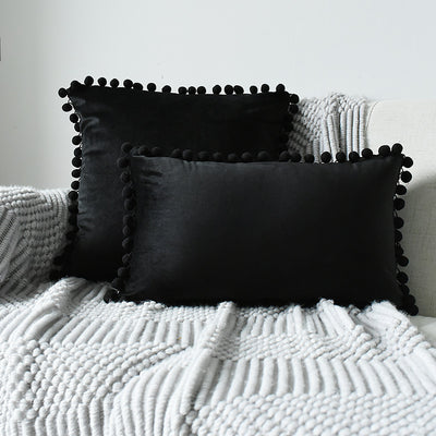 Funda de Almohada Terciopelo con Bolas de Pelaje - Image 3