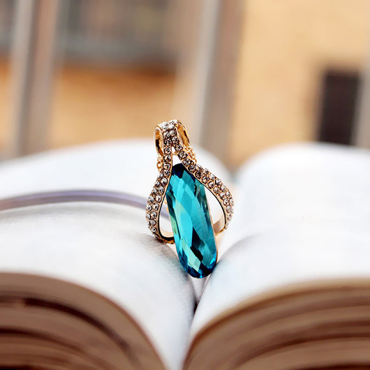 Conjunto de Aretes y Dije de Diamantes Chapados en Oro - Image 3