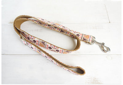 Accesorio de Correa para Perro con Moño de Aro Elegante - Image 4