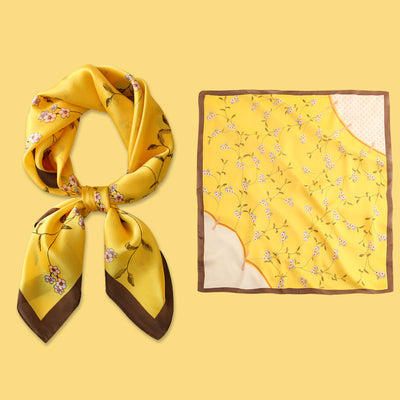 Pañuelo de Seda Cuadrado Amarillo para Mujer - Image 3