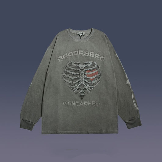 Suéter Holgado Retro Unisex con Estampado Calavera y Amor Desgastado - Image 13