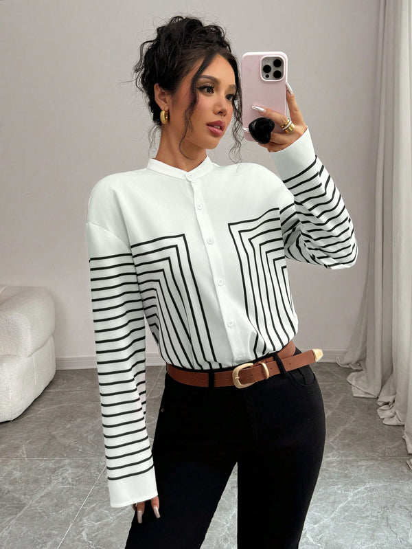 Blusa Rayada Estampada con Contraste de Colores y Botones Simples - Image 5