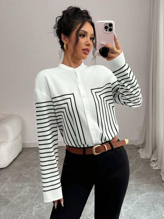 Blusa Rayada Estampada con Contraste de Colores y Botones Simples - Image 5