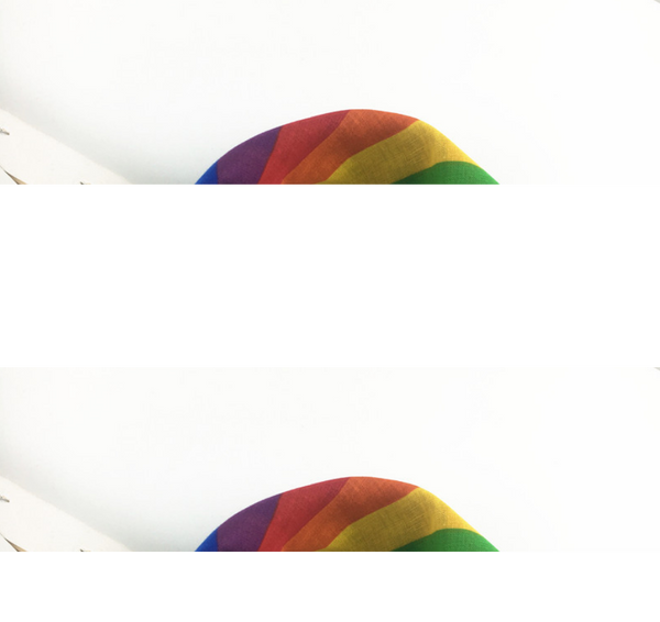 Banda deportiva multicolor con encaje y diseño rayado
