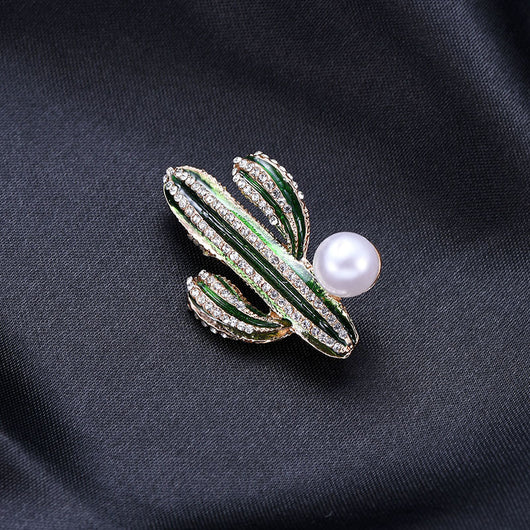 Broche Cactus Perla con Brillantes - Accesorio Versátil y Deslumbrante - Image 5