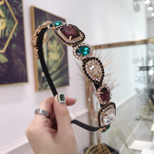 Diadema Fina con Diamantes de Cristal Brillante