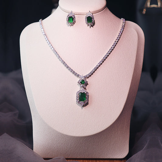 Juego de Collar y Aretes Minimalista Verde Oscuro