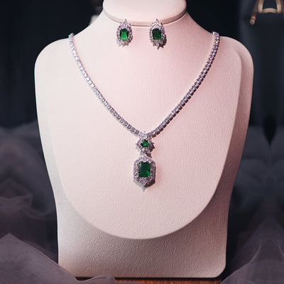 Juego de Collar y Aretes Minimalista Verde Oscuro