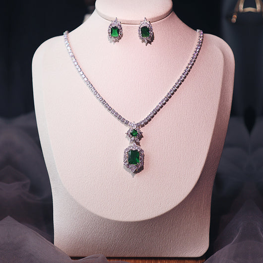 Juego de Collar y Aretes Minimalista Verde Oscuro