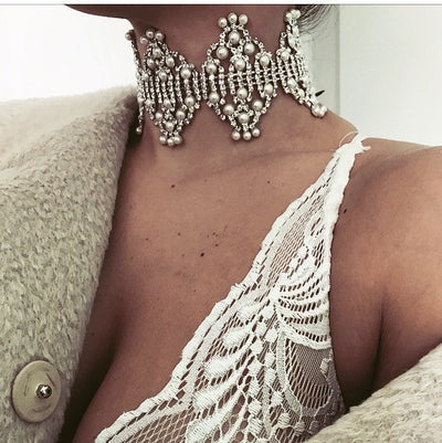 Collar de Perlas con Cristales Brillantes