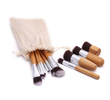 Set de 11 Brochas de Maquillaje con Mangos de Bambú y Bolsa de Lino - Image 10