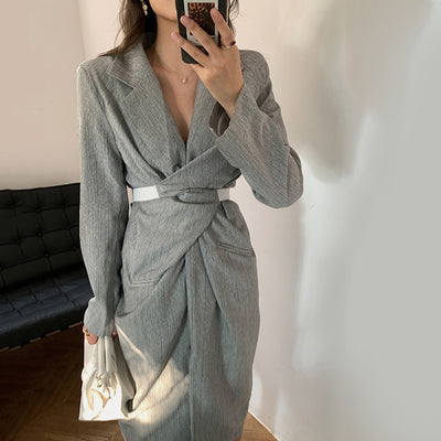 Vestido Gris Coreano Cuello V Cintura Marcada Largo Medio - Image 10