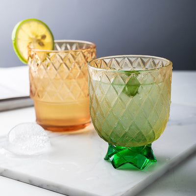 Vaso de Agua Diamond Star con Forma de Piña en Vidrio Dorado - Image 9