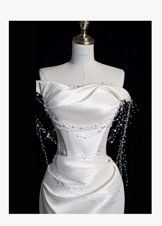 Vestido de Fiesta Satinado Hombros Descubiertos con Perlas - Image 16