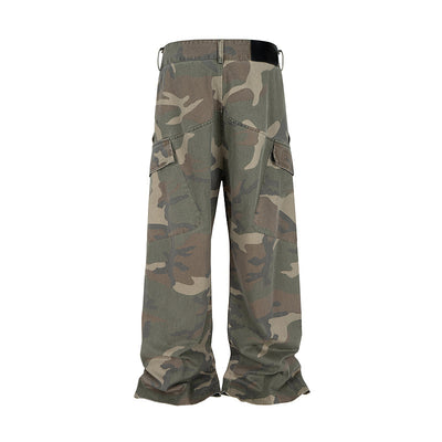 Jeans Anchos Tipo Cargo con Estampado Camuflaje y Bota Levemente Acampanada - Image 3