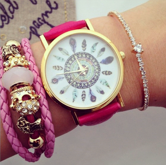 Reloj de Moda con Diseño de Pluma de Pavo Real Indio