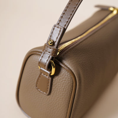 Bolso Axilar de Cuero Genuino con Textura Minimalista - Image 19