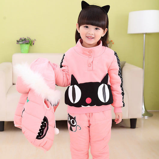 Conjunto Invernal de Tres Piezas para Niñas - Suéter y Traje de Terciopelo Acolchado - Image 3