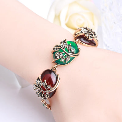 Pulsera Dorada Antigua de Resina Ruby con Oro Puro - Image 4