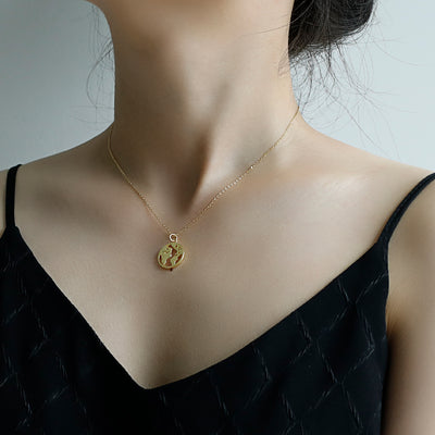 Collar de Oro con Mapa Mundi - Image 5