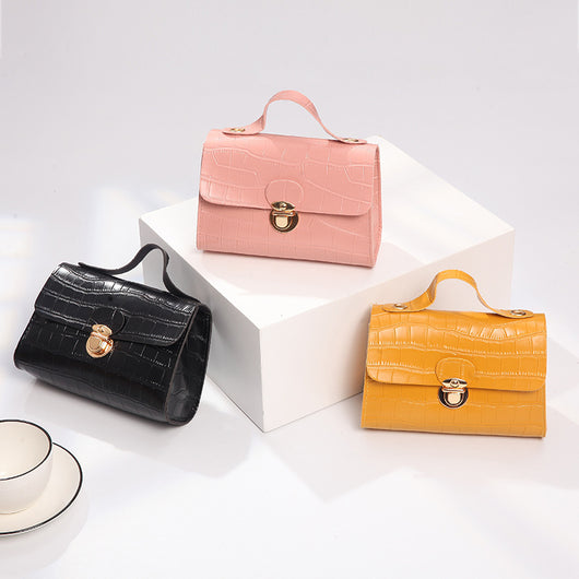 Bolso Bandolera Mujer con Cadena Elegante y Portátil - Image 7