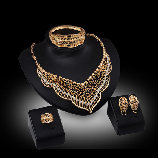 Conjunto de Collar y Aretes Estilo Salvaje en Aleación - Image 3