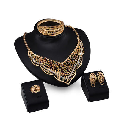 Conjunto de Collar y Aretes Estilo Salvaje en Aleación - Image 2
