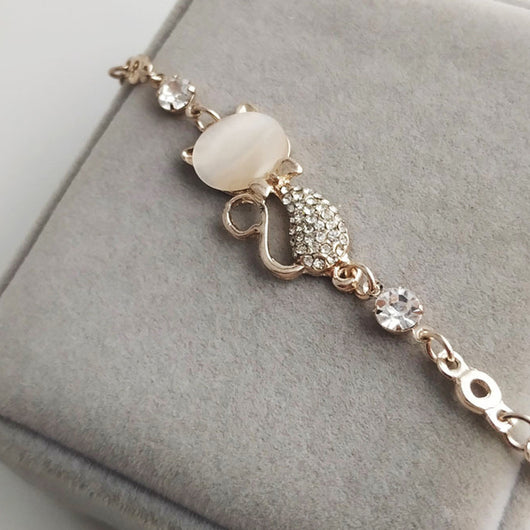 Pulsera Felina de Diamantes en Aleación Premium - Image 4