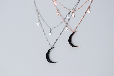 Cadena Clavícula Luna con Diamantes Negros - Image 3