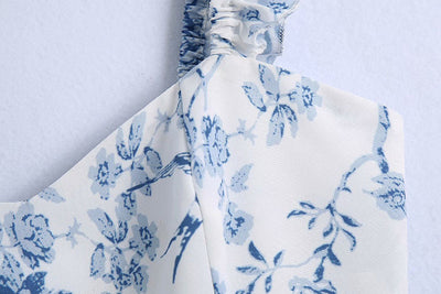 Blusa Corta con Estampado Porcelana Azul y Blanco y Mangas Fruncidas - Image 14