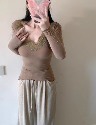 Blusa Base Elegante de Encaje con Cuello en V y Manga Larga - Image 26