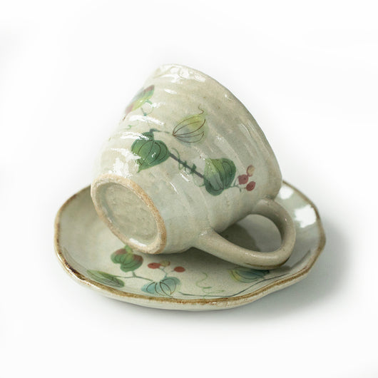 Juego de Taza y Platillo de Cerámica Artesanal con Diseño Floral - Image 7