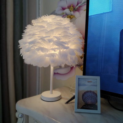 Lámpara de Mesa Artística con Pluma para Dormitorio - Image 18