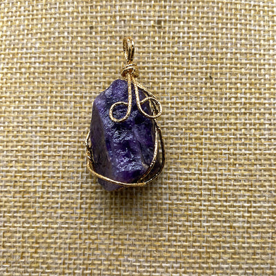 Collar de Cristal en Bruto con Alambre Hecho a Mano