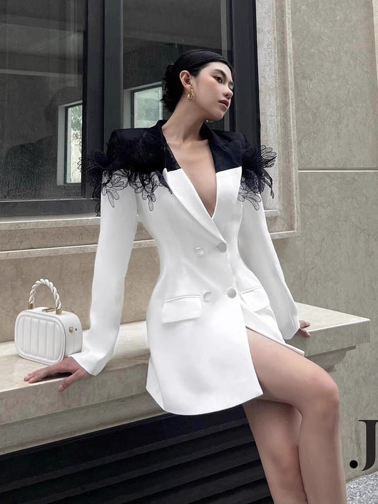 Vestido Sastre Ajustado con Diseño 3D y Cintura Marcada - Image 14