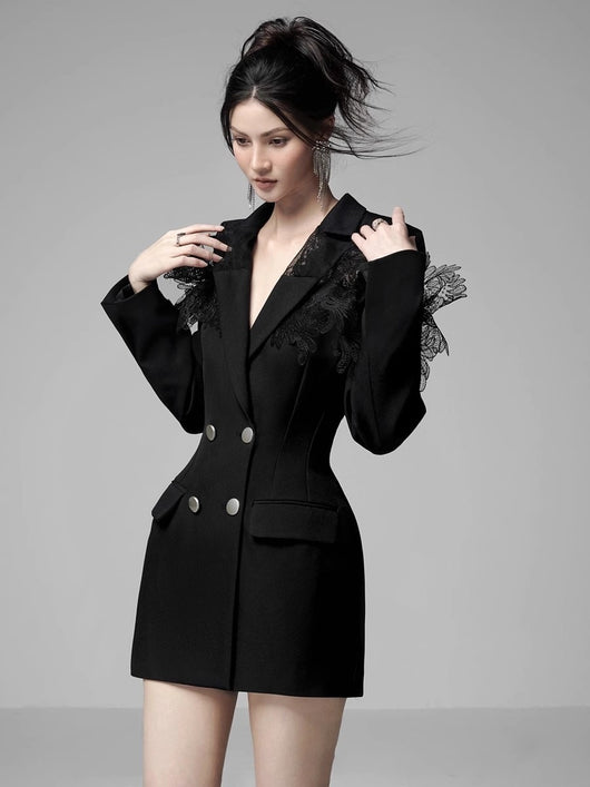 Vestido Sastre Ajustado con Diseño 3D y Cintura Marcada - Image 16