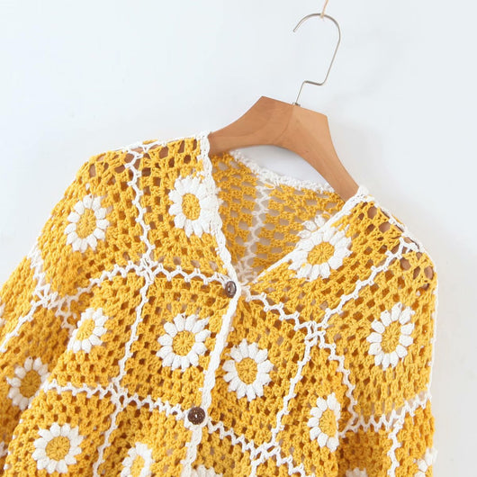 Cardigan Tejido a Mano con Girasoles de Crochet para Mujer - Image 10