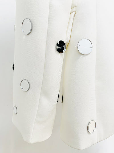 Blazer Elegante con Detalles de Perlas y Botón Decorativo - Image 33