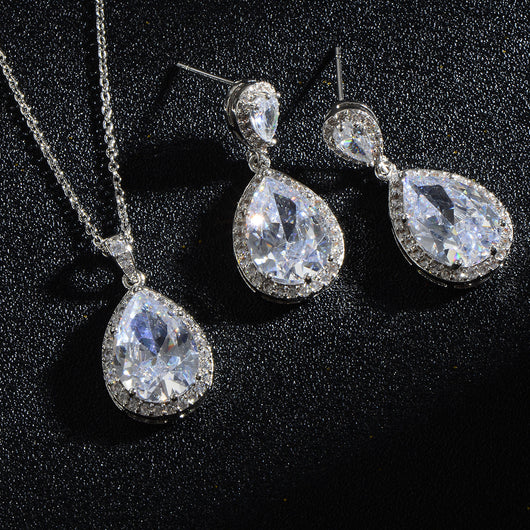 Conjunto de Collar y Aretes de Circonita Brillante para Novia - Joyería Elegante y Minimalista - Image 13