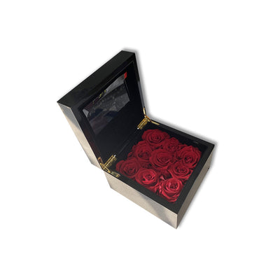 Caja de Flores Preservadas con Pantalla de Video 43" - Diseño Piano y Acabado Artesanal - Image 6